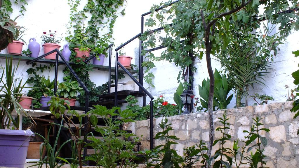 Cakil Pansiyon Kaş Exteriör bild